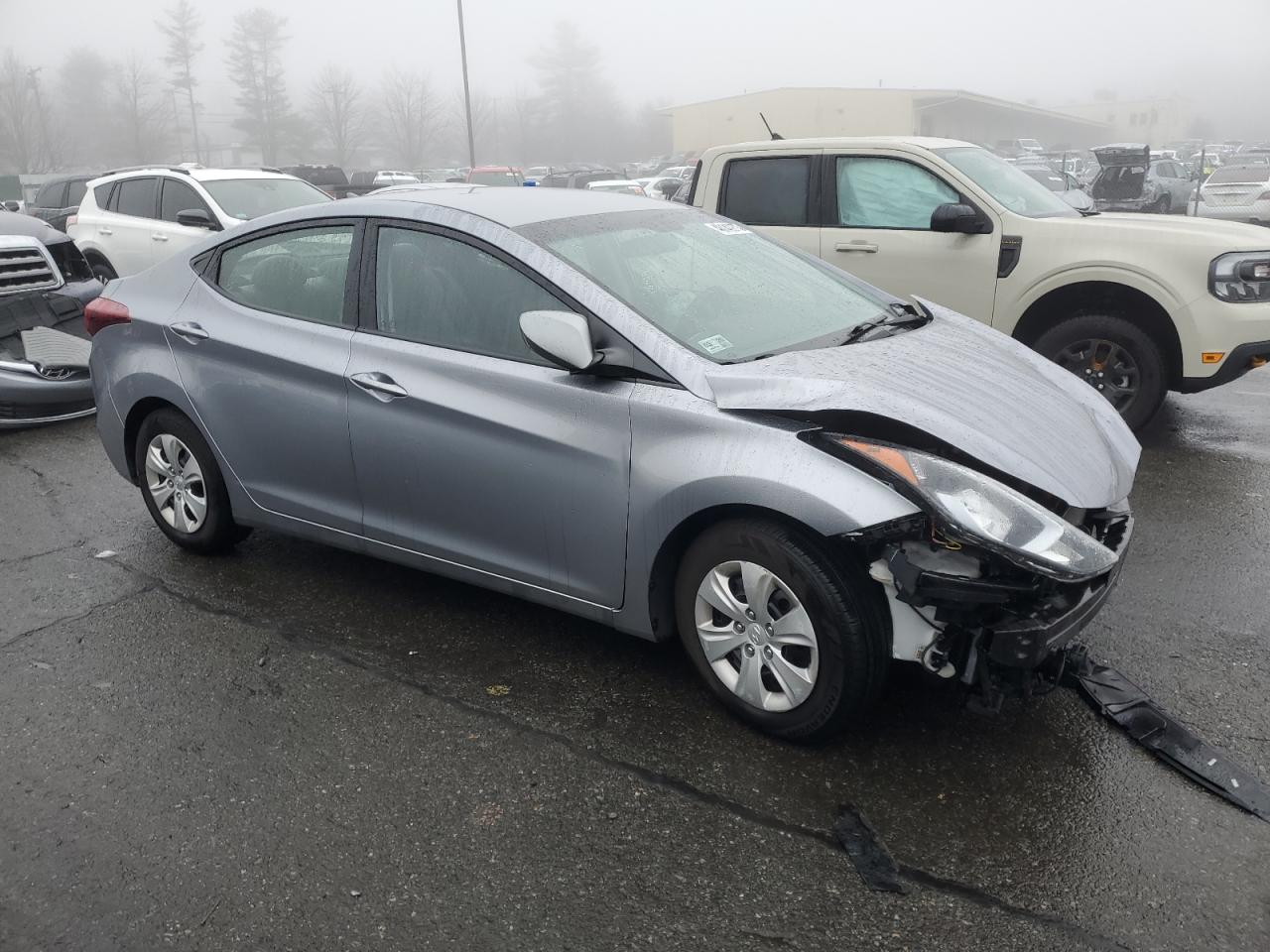 2016 Hyundai Elantra - Image 4