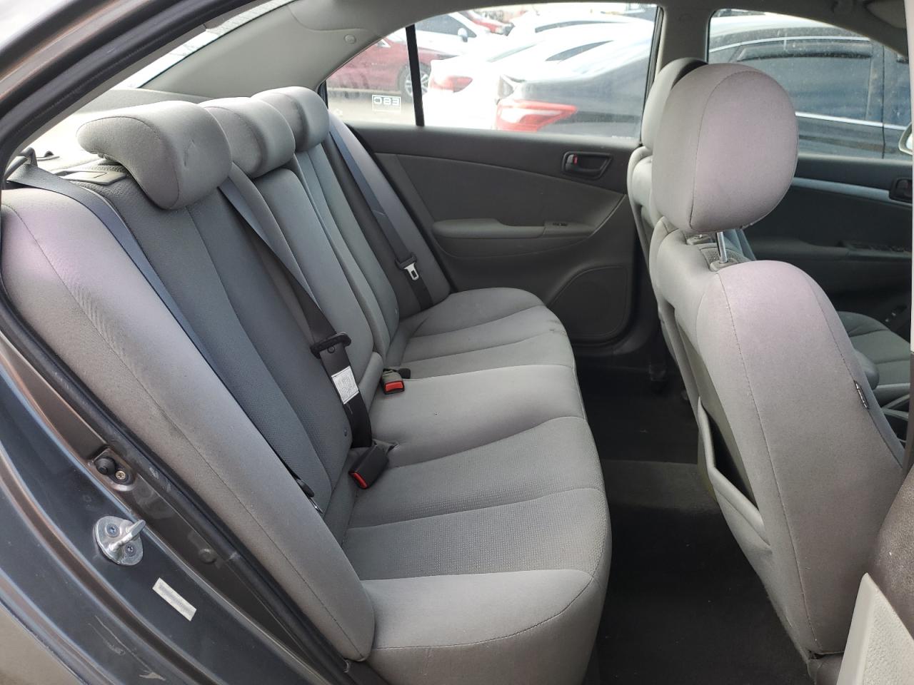 2010 Hyundai Sonata - Image 10