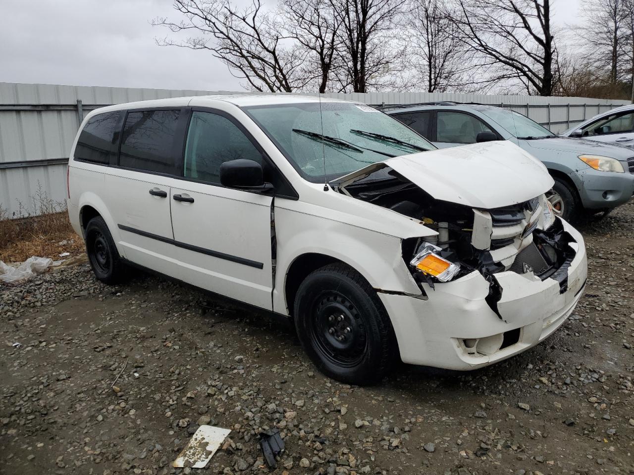 2010 Dodge Caravan - Image 4