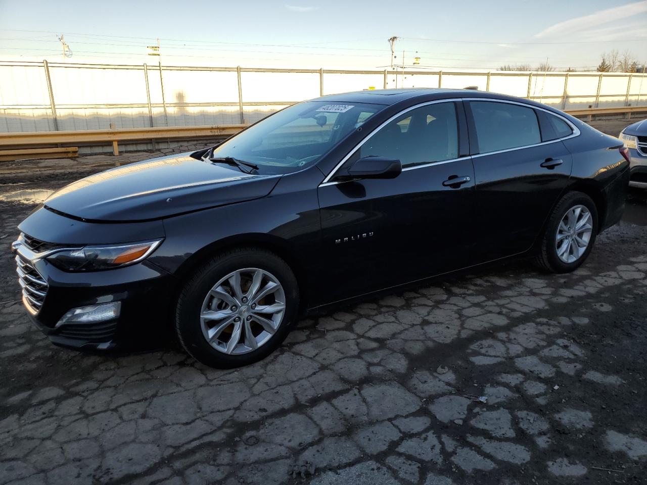2022 Chevrolet Malibu Lt იყიდება Dyer-ში, IN - Vandalism