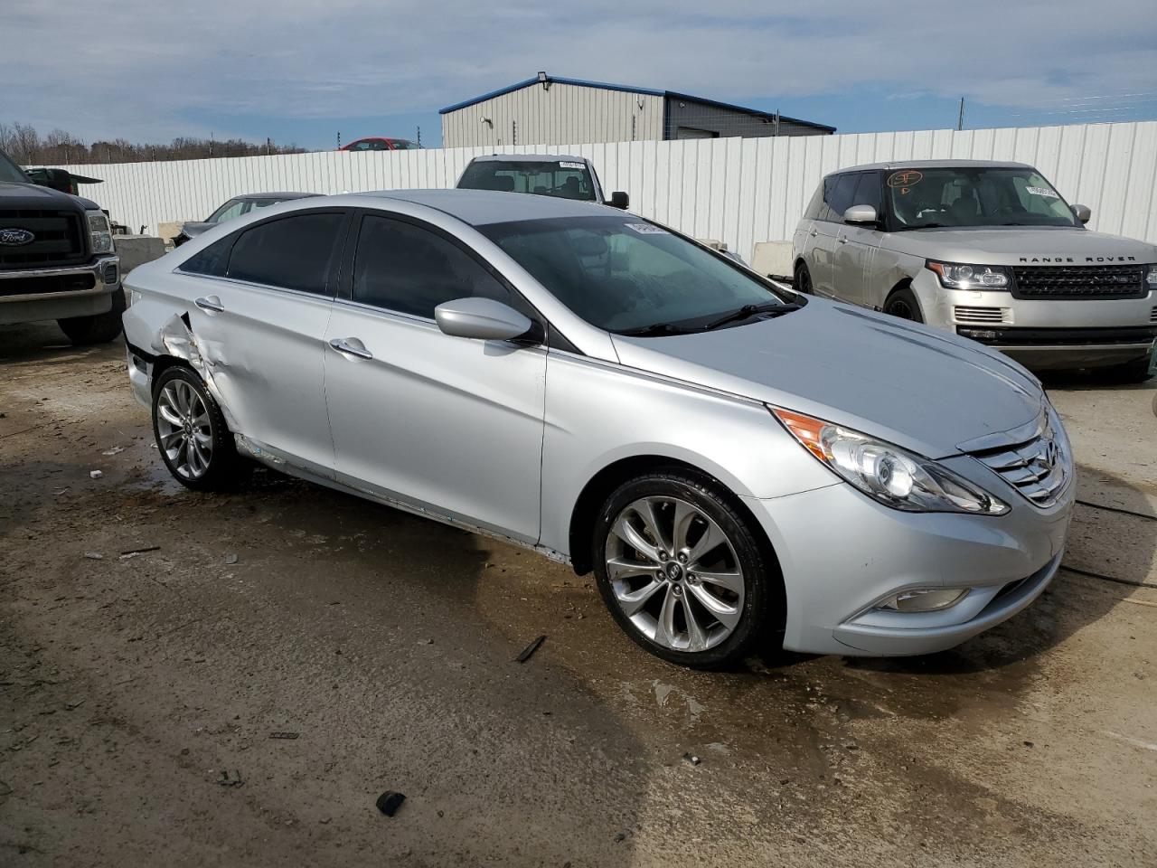2011 Hyundai Sonata - Image 4