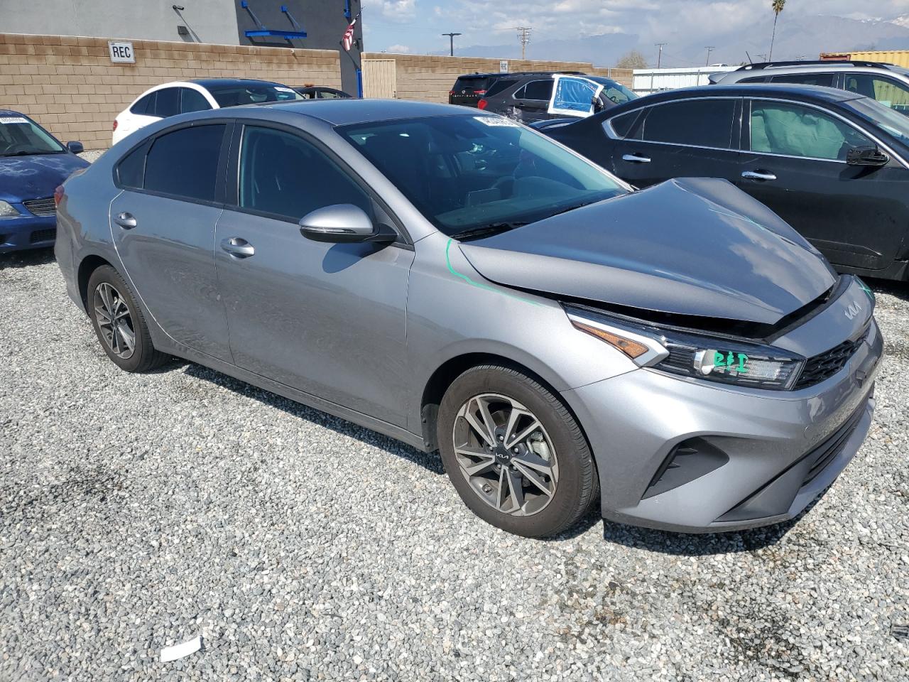 2024 Kia Forte - Image 4
