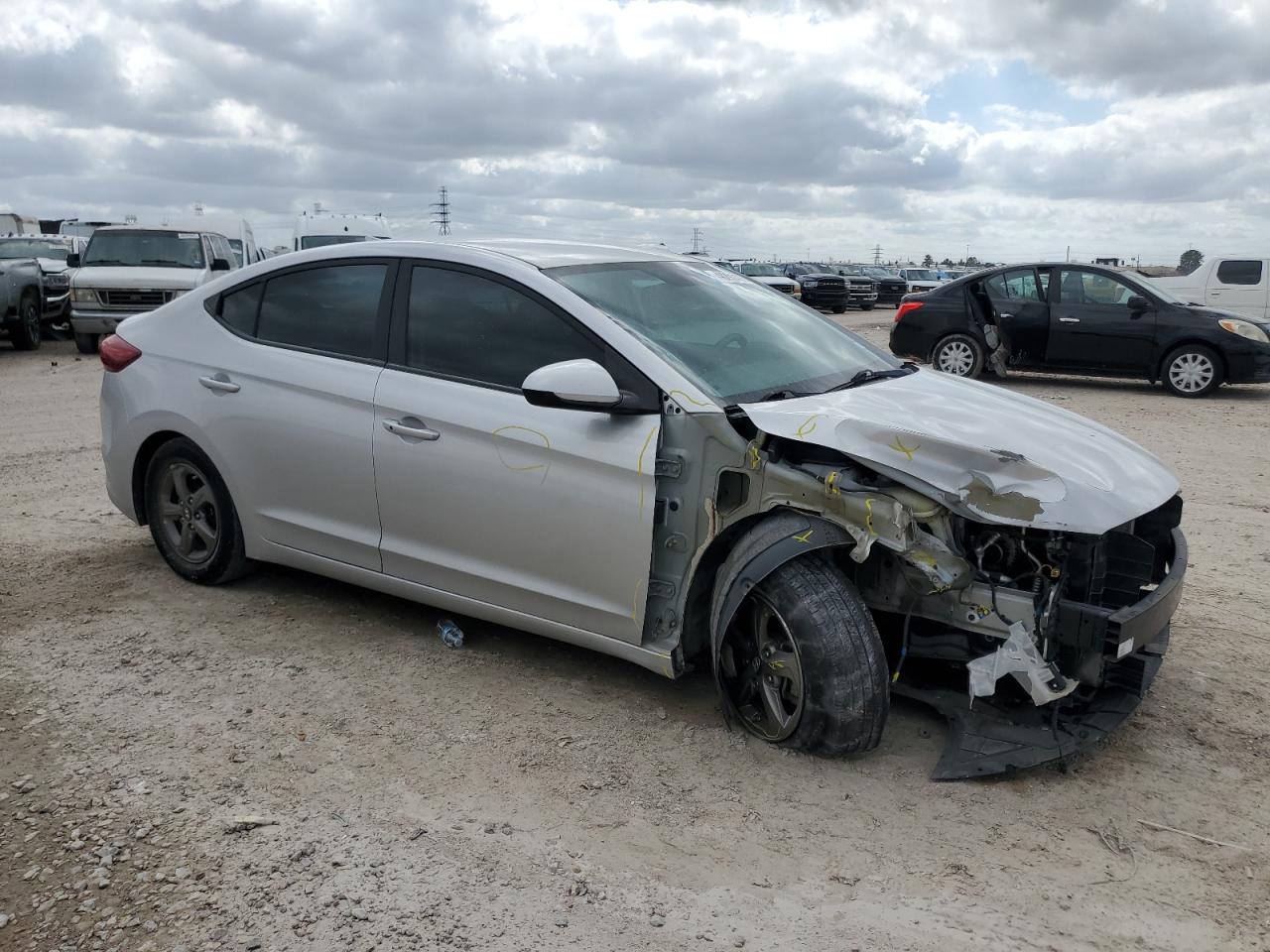 2017 Hyundai Elantra - Image 4