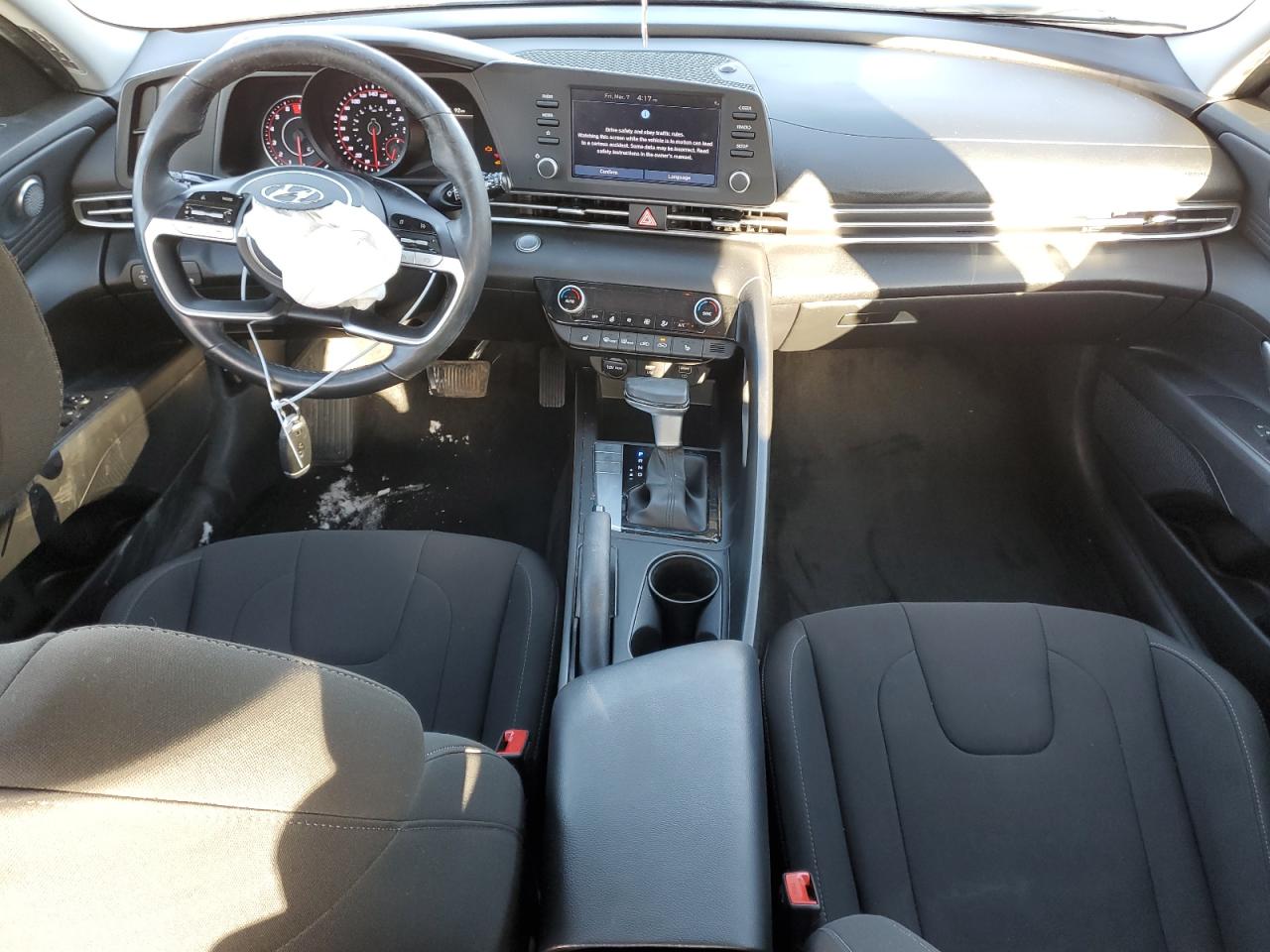 2021 Hyundai Elantra - Image 8