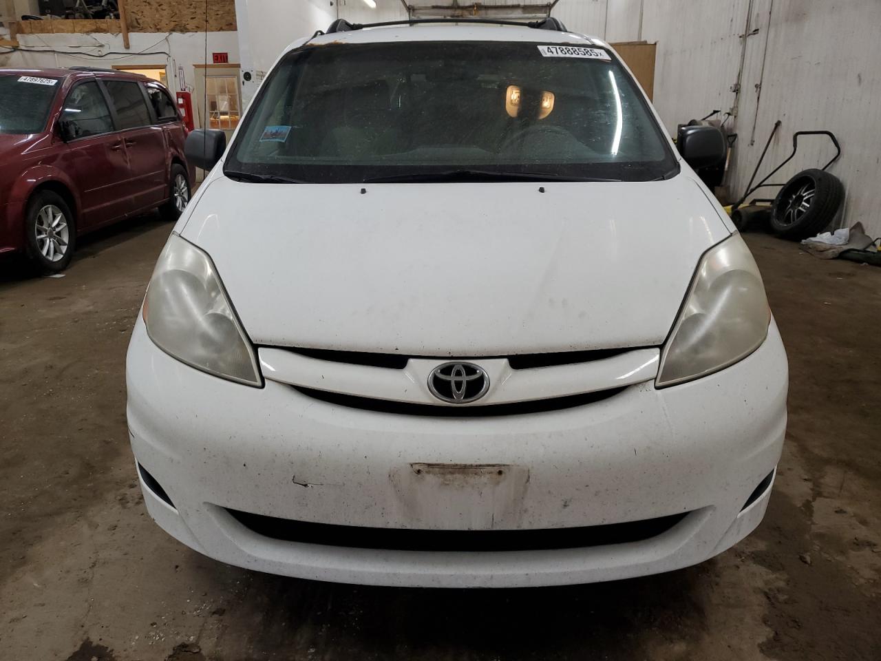 2009 Toyota Sienna - Image 5