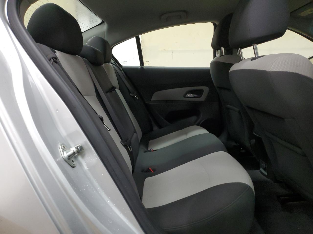 2011 Chevrolet Cruze - Image 10
