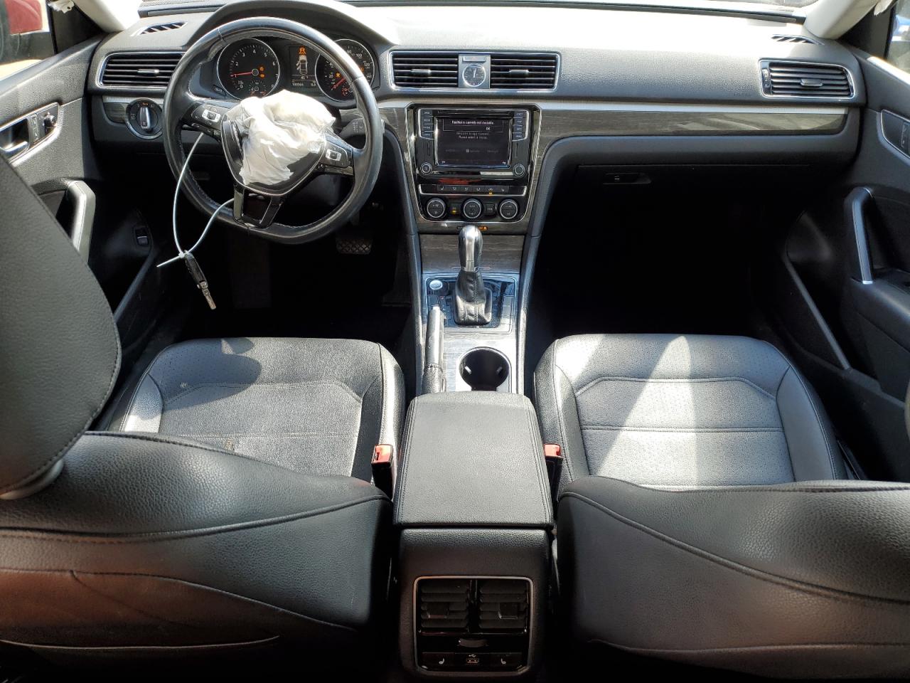 2016 Volkswagen Passat - Image 8