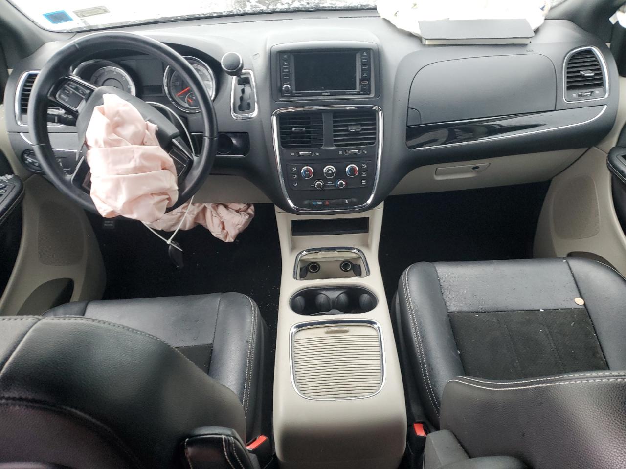 2019 Dodge Caravan - Image 8