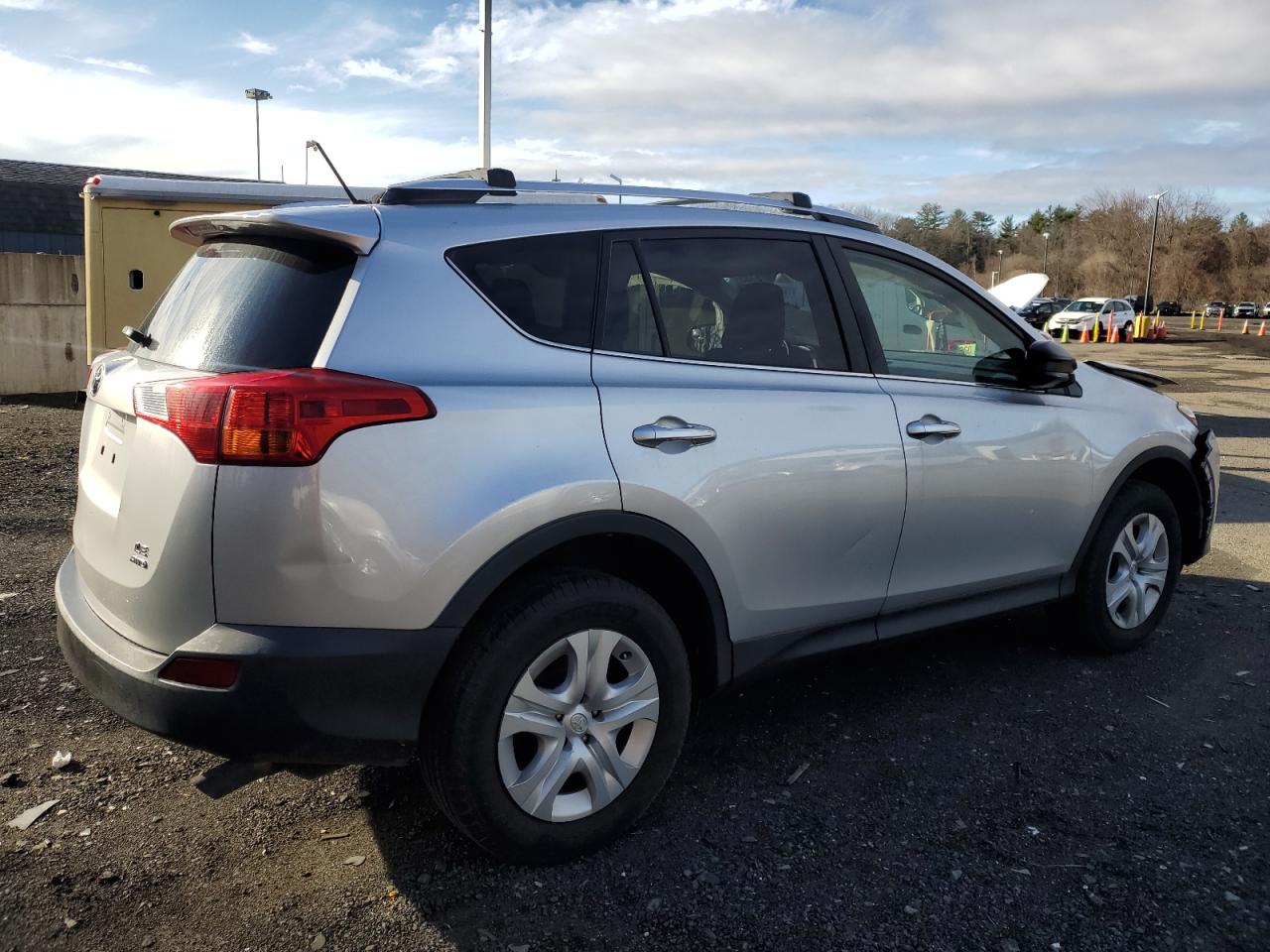 2015 Toyota RAV 4 - Image 3