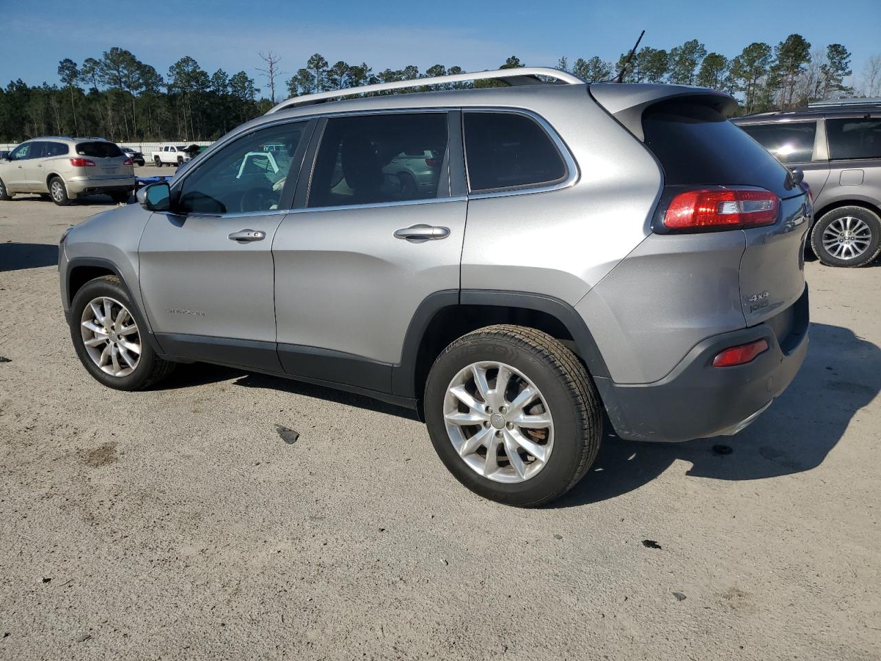 2015 Jeep Grand Cherokee - Image 2