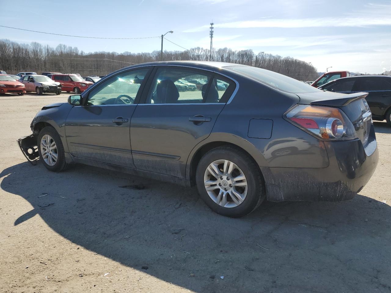 2011 Nissan Altima - Image 2