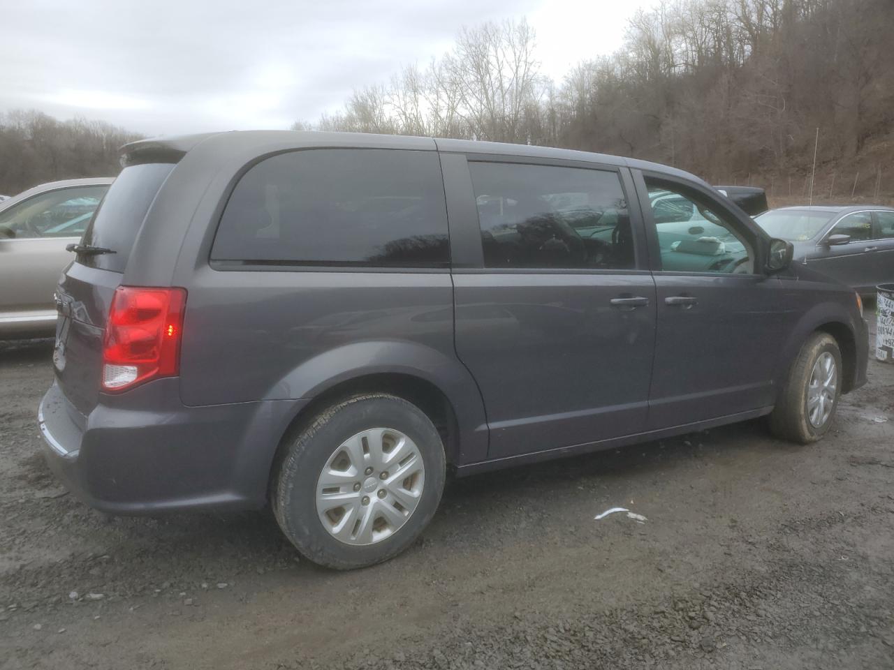 2018 Dodge Caravan - Image 3