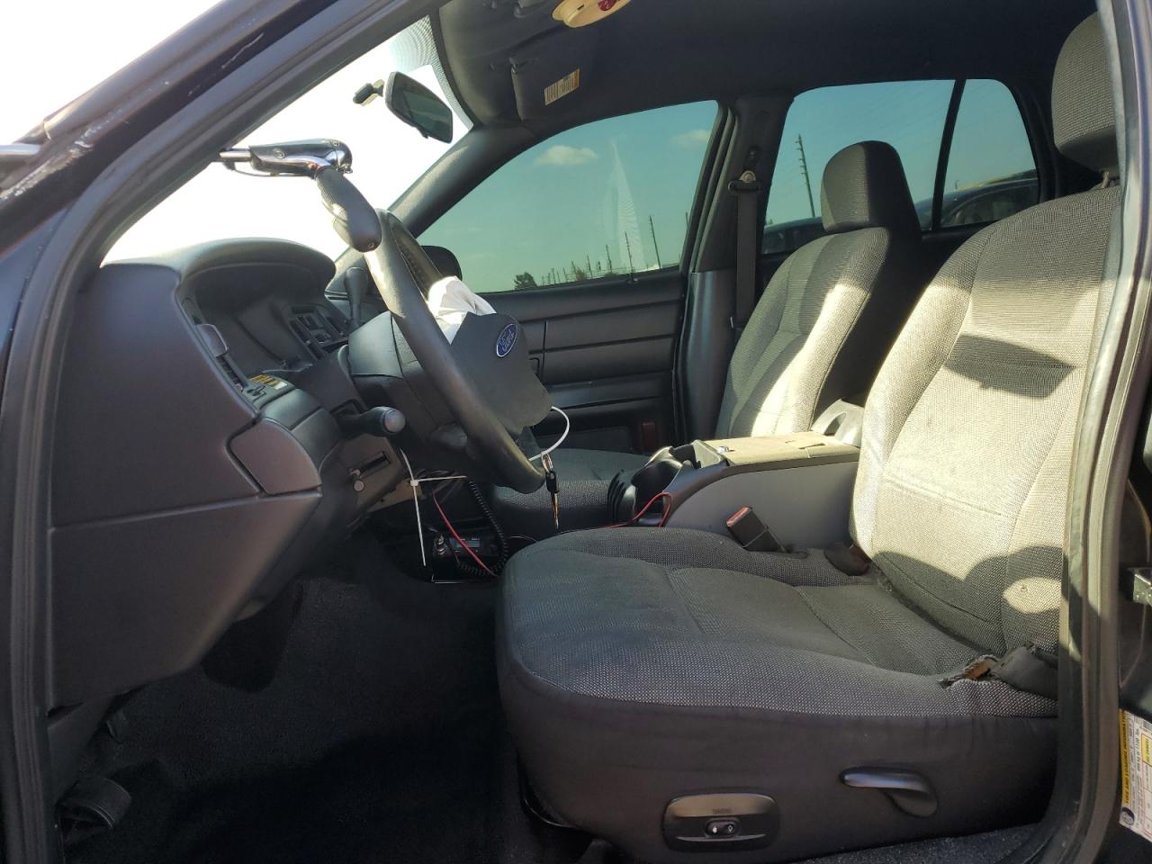 2006 Ford Crown Victoria - Image 7