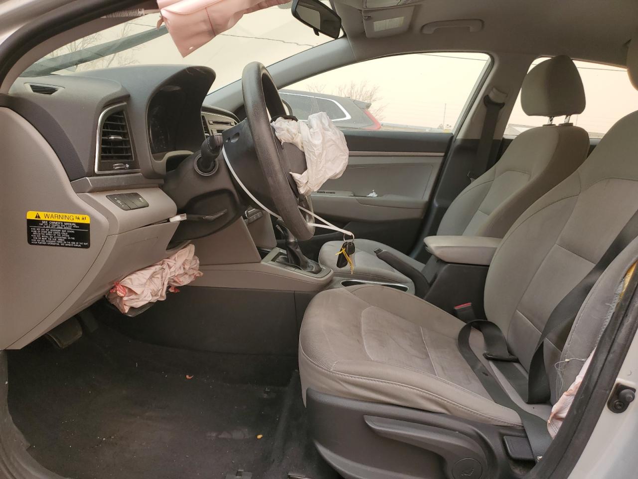 2017 Hyundai Elantra - Image 7