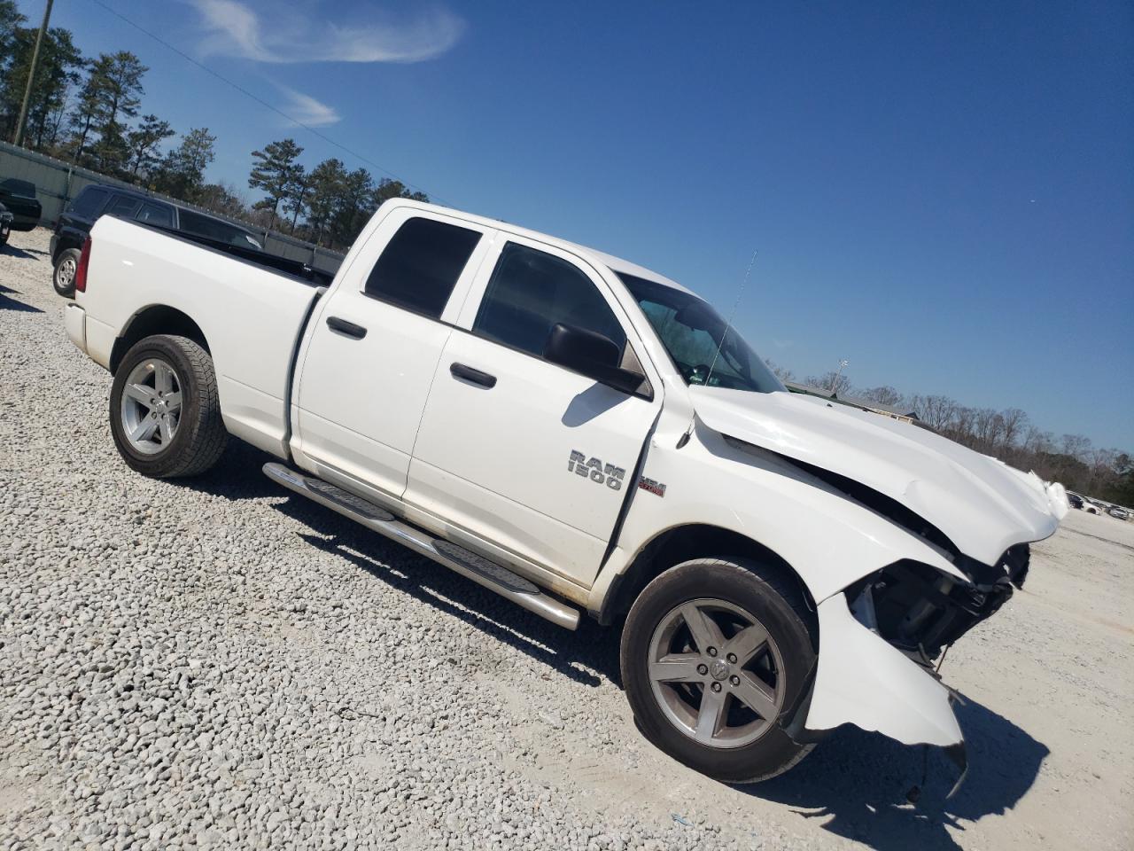 2016 RAM 1500 - Image 4