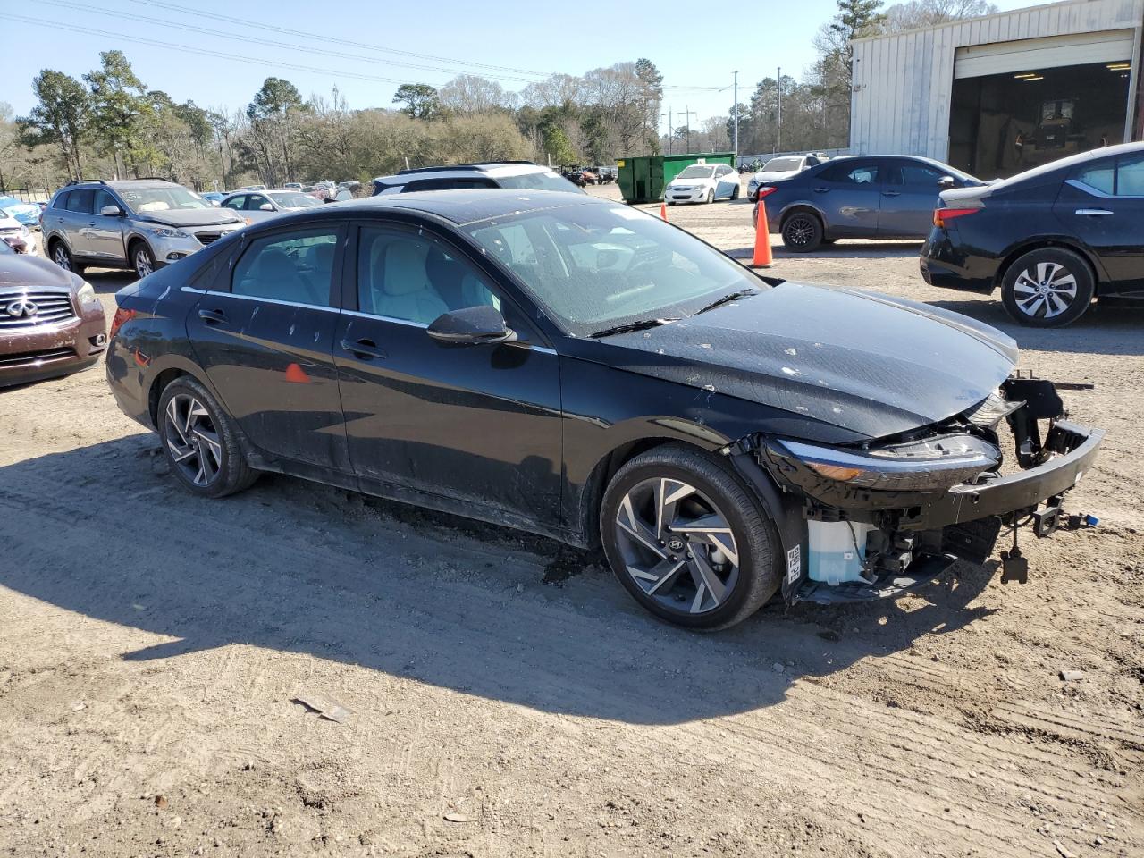 2024 Hyundai Elantra - Image 4