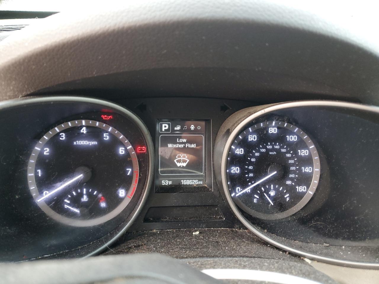 2017 Hyundai Santa Fe - Image 9