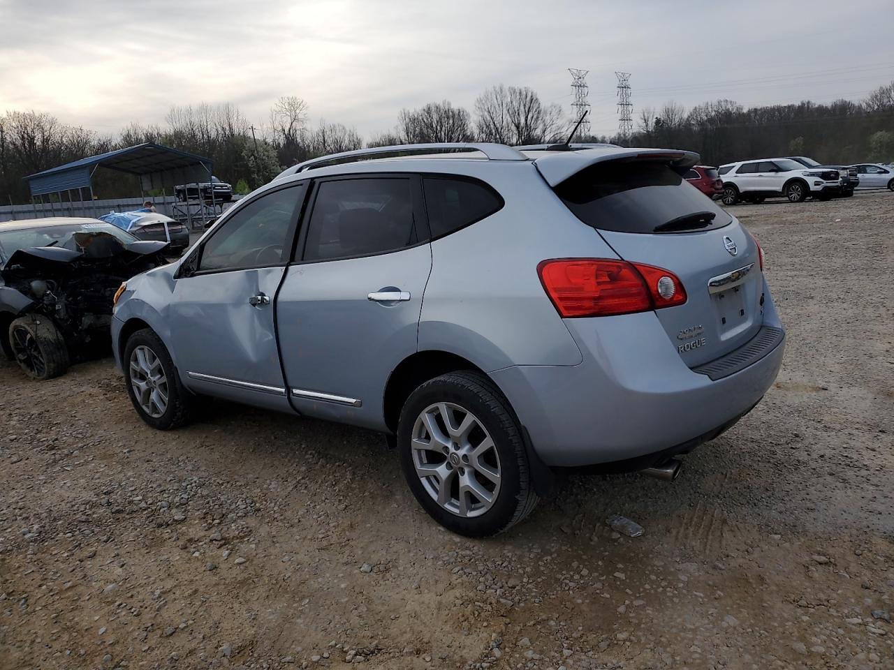 2011 Nissan Rogue - Image 2