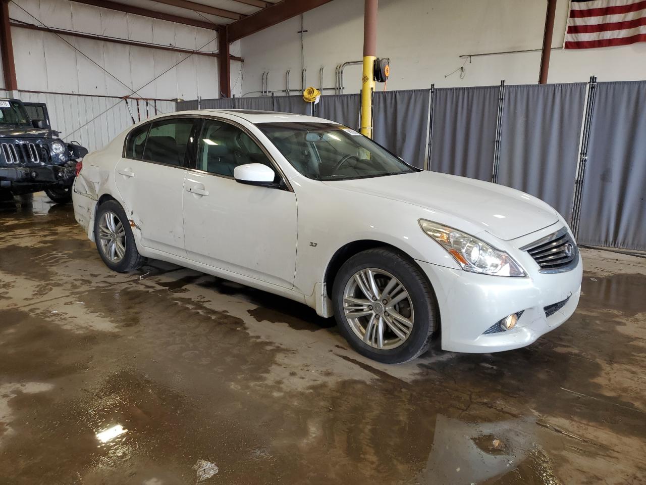 2015 Infiniti Q40 - Image 4