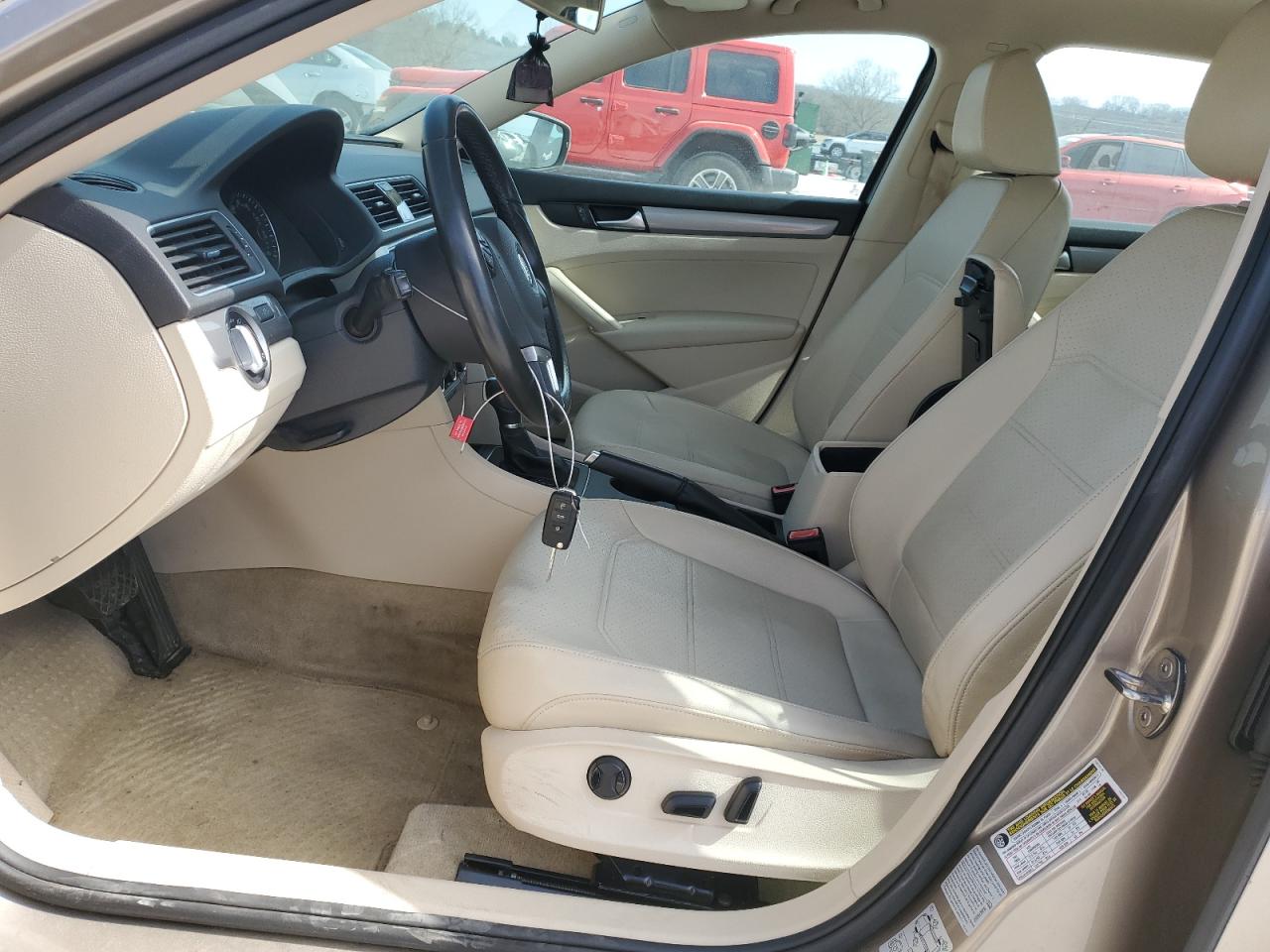 2015 Volkswagen Passat - Image 7