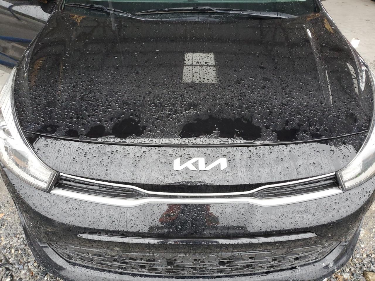 2022 Kia Rio - Image 12