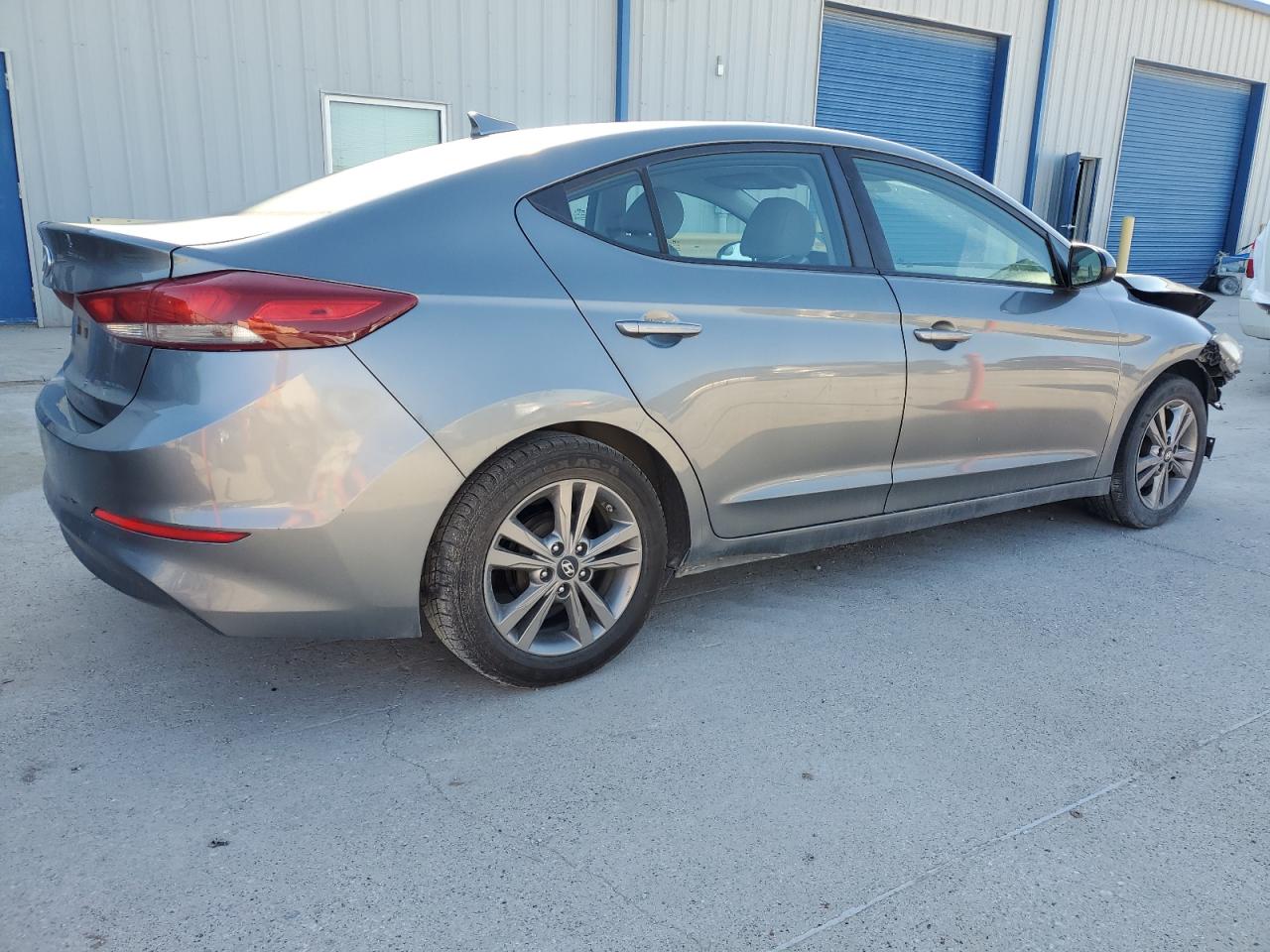 2017 Hyundai Elantra - Image 3