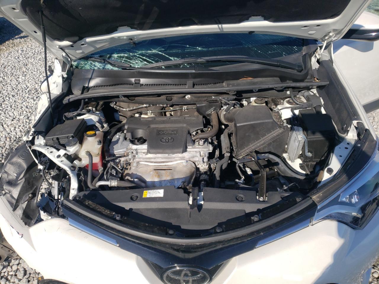 2017 Toyota RAV 4 - Image 12