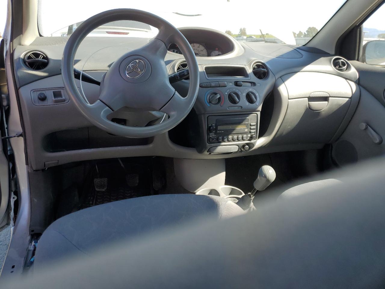 2003 Toyota Echo - Image 8
