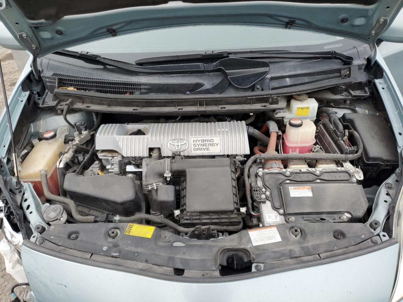 2015 Toyota Prius - Image 12