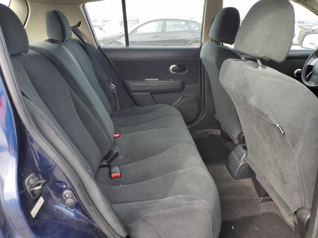 2012 Nissan Versa - Image 10