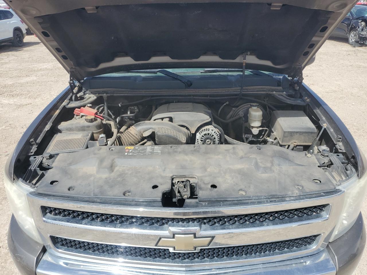2011 Chevrolet Silverado - Image 11