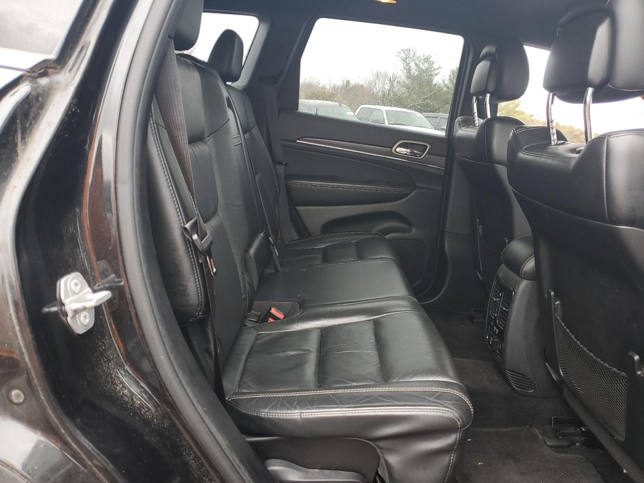 2015 Jeep Grand Cherokee - Image 11