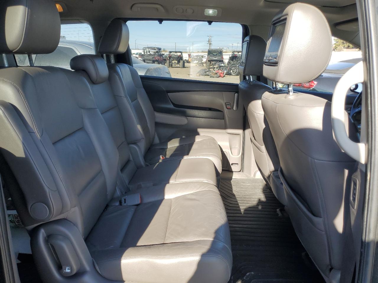 2011 Honda Odyssey - Image 11