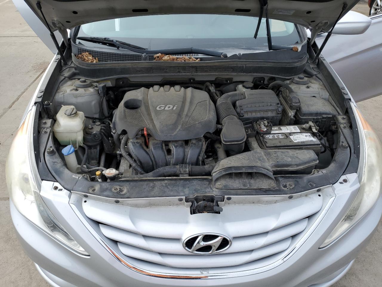 2013 Hyundai Sonata - Image 11