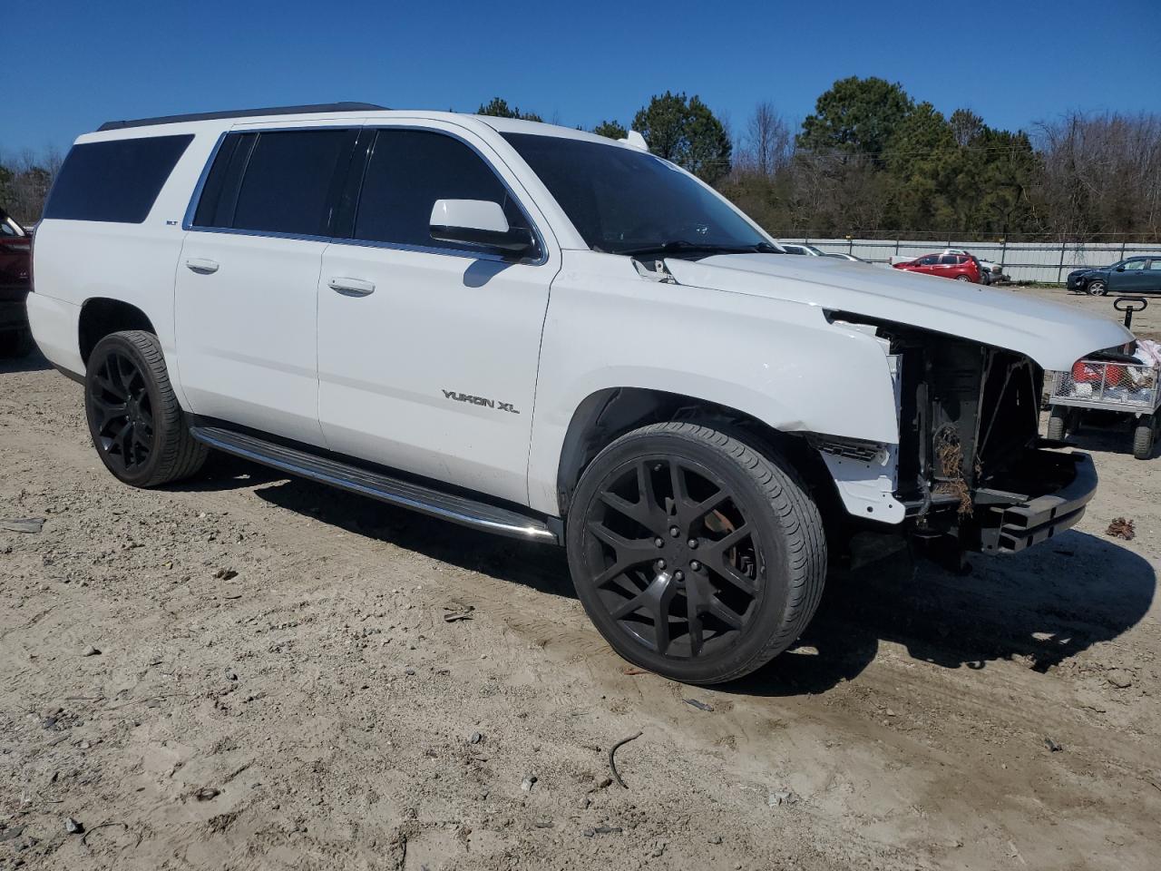 2019 GMC Yukon - Image 4