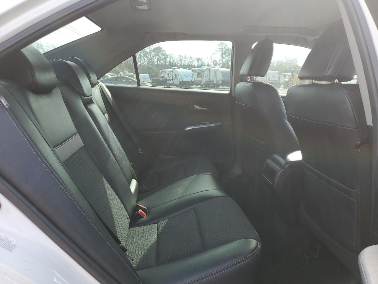2012 Toyota Camry - Image 10
