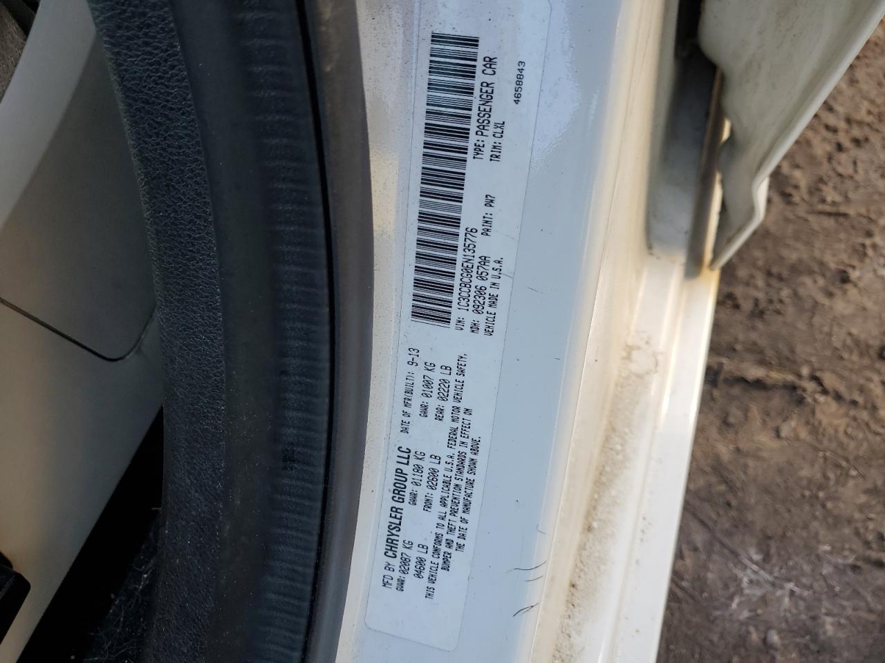 2014 Chrysler 200 - Image 12