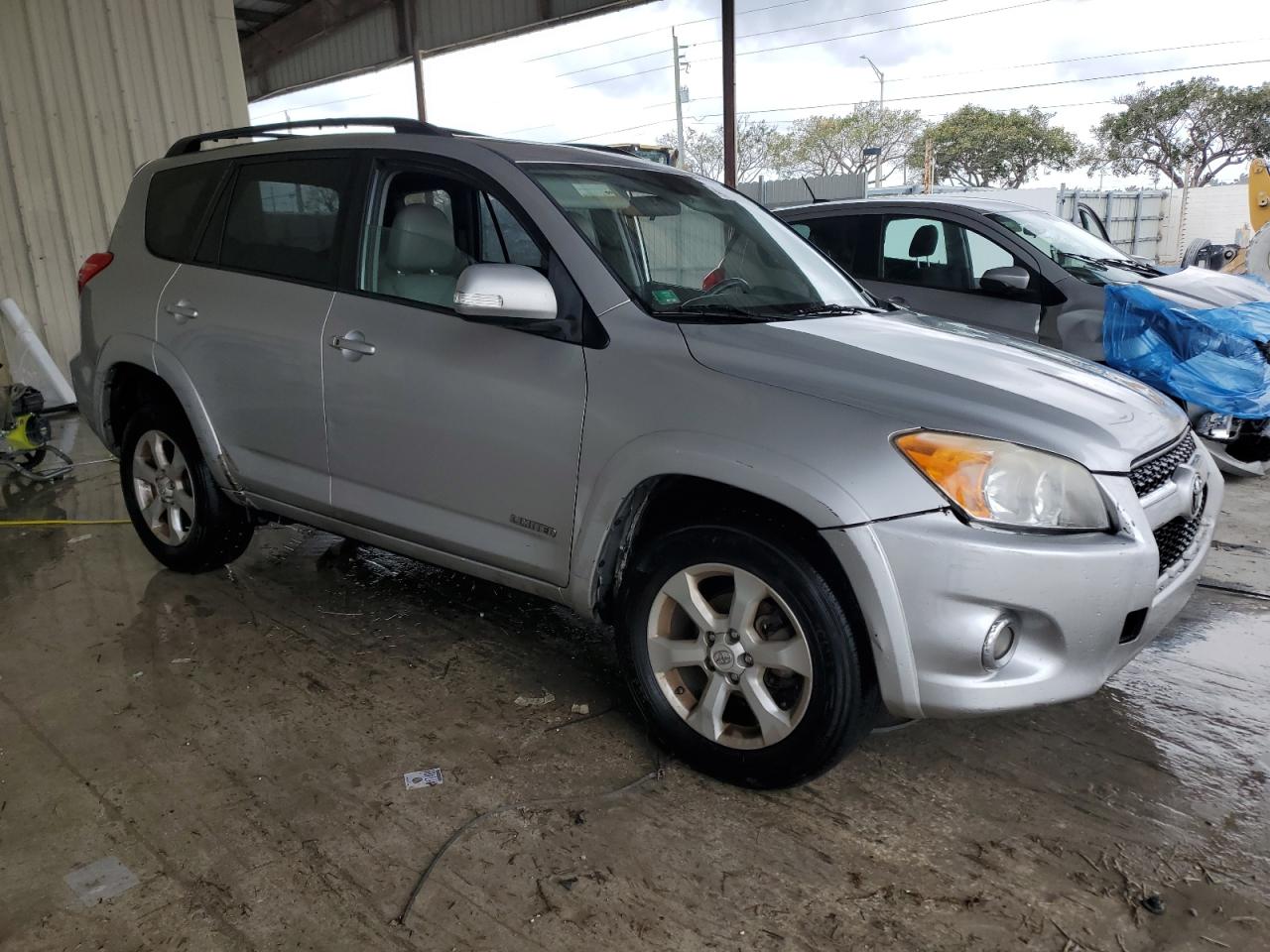 2011 Toyota Rav4 Limited VIN: 2T3YF4DV2BW057555 Lot: 48472375