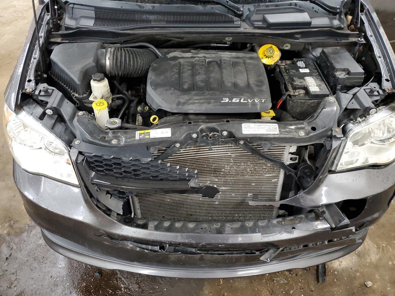 2015 Dodge Caravan - Image 12