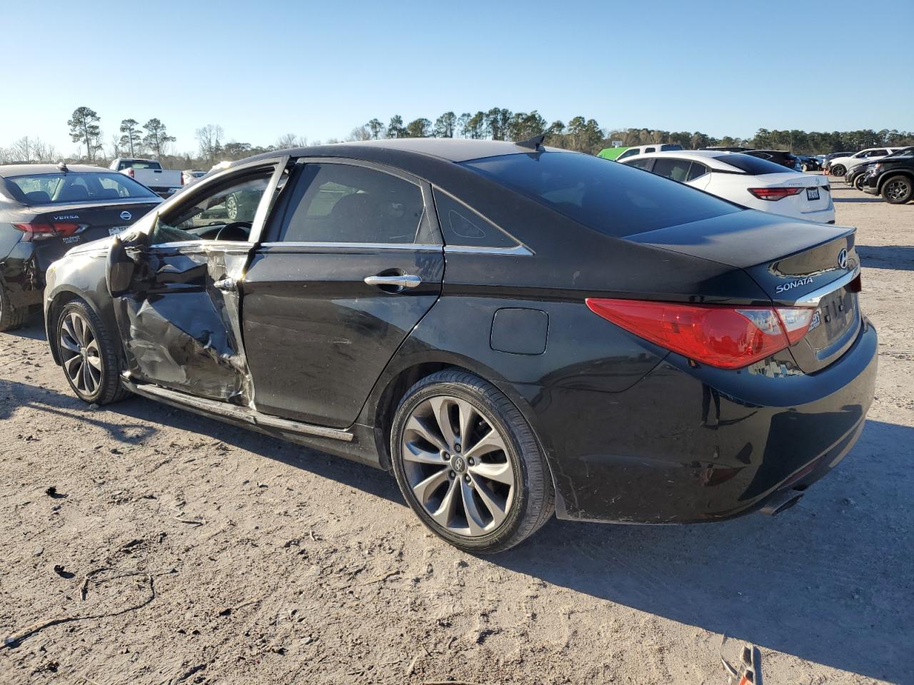 2012 Hyundai Sonata - Image 2