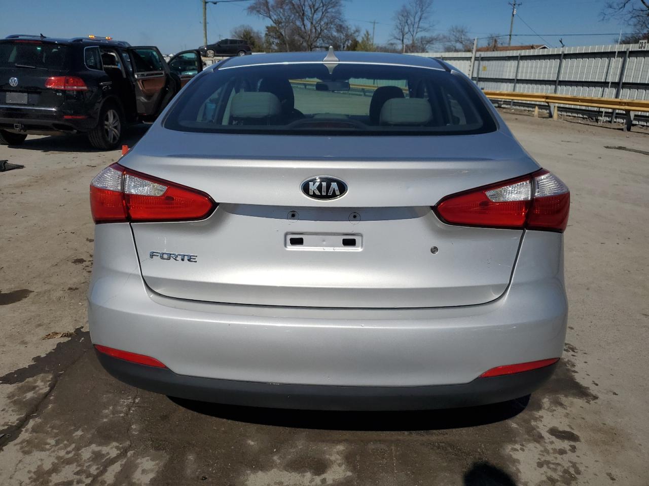 2015 Kia Forte - Image 6