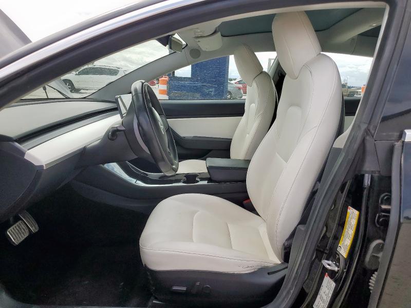  TESLA MODEL 3 2018 Черный