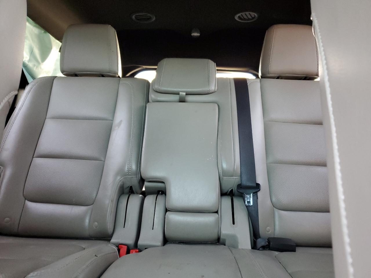 2011 Ford Explorer - Image 10