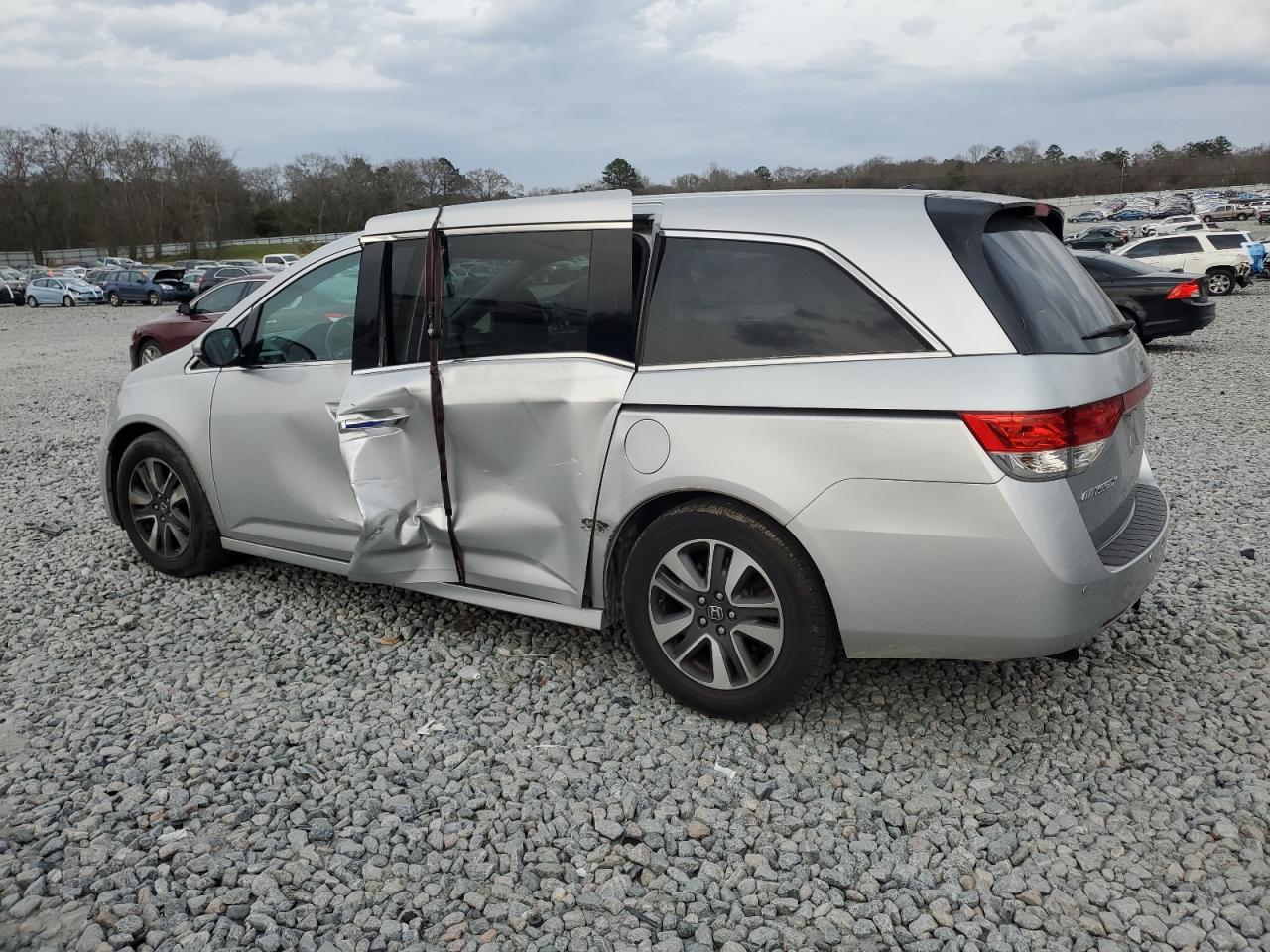 2014 Honda Odyssey - Image 2