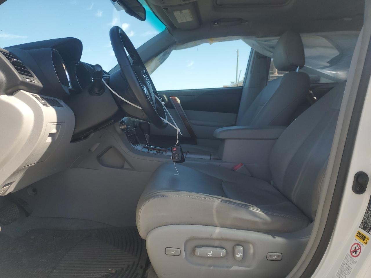2010 Toyota Highlander - Image 7