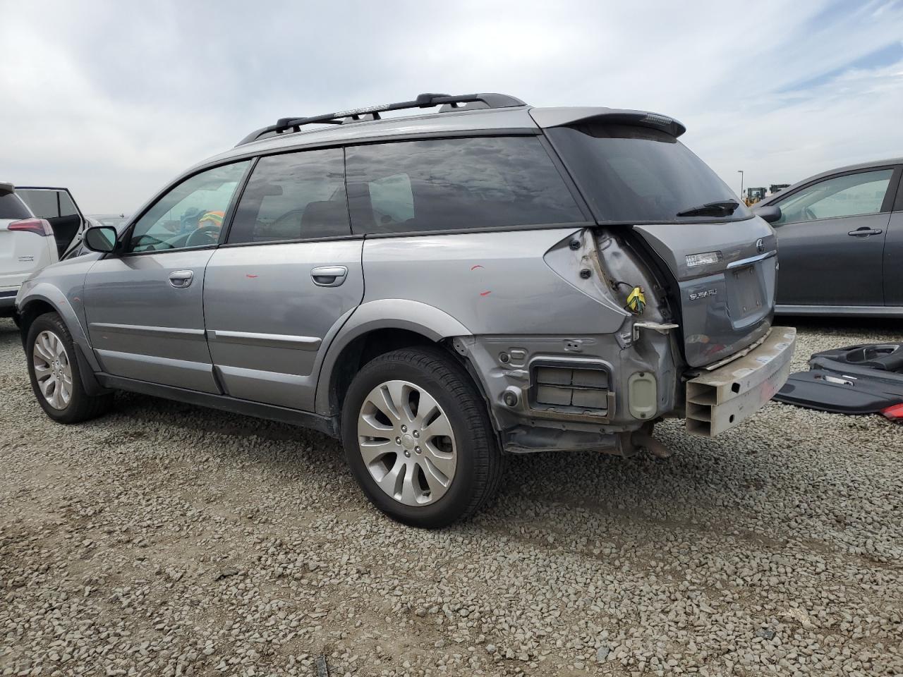2009 Subaru Outback - Image 2