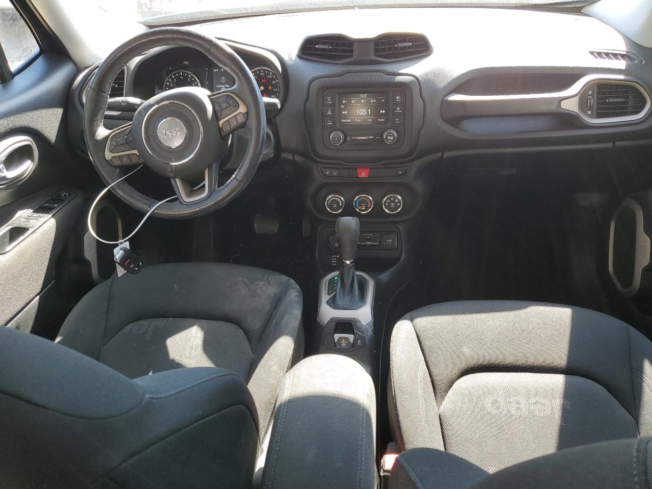 2017 Jeep Renegade - Image 8