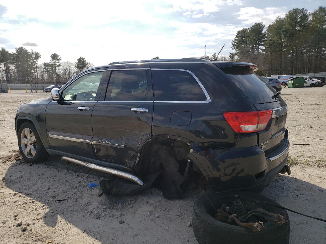 2011 Jeep Grand Cherokee - Image 2