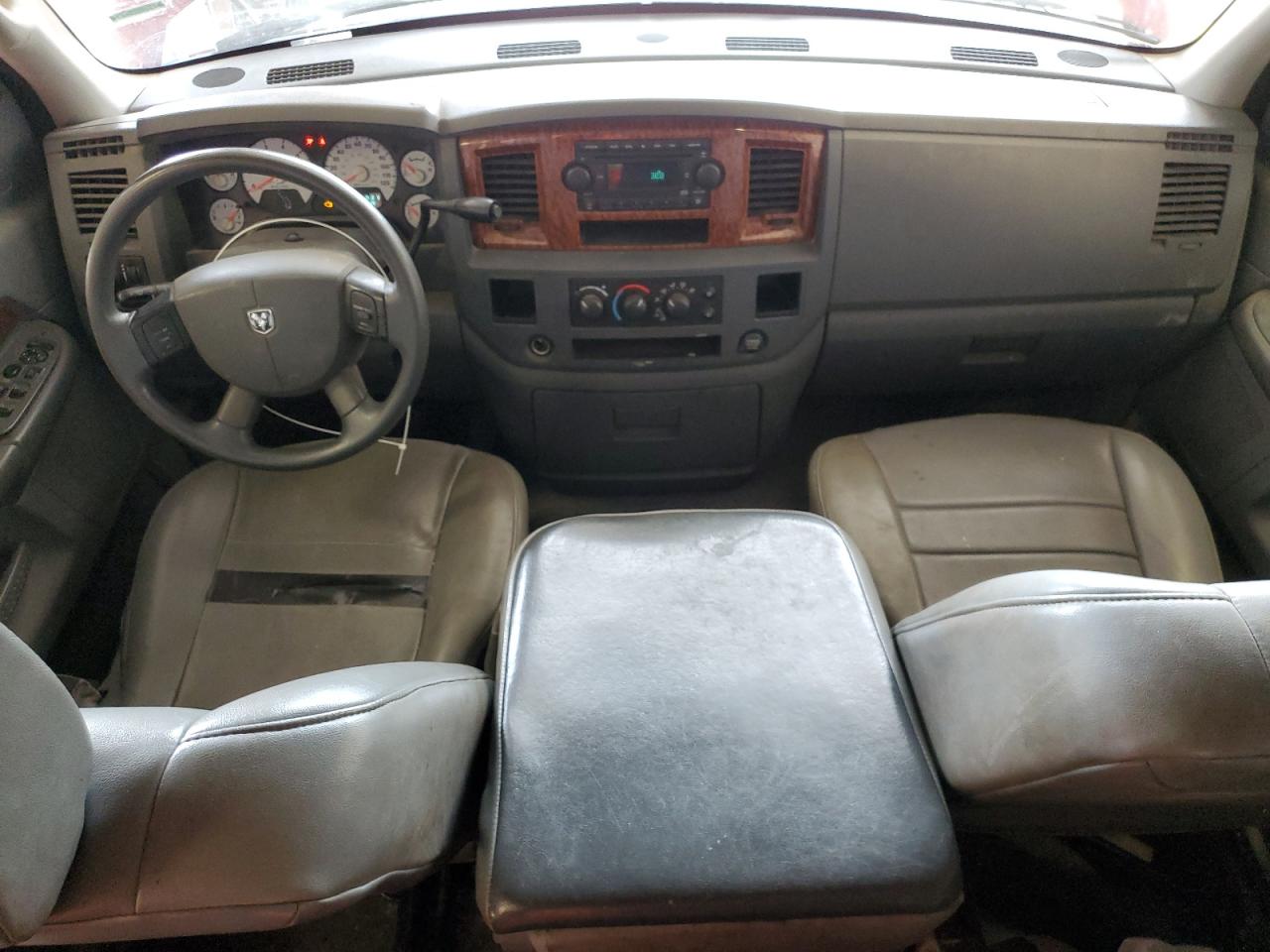2006 Dodge RAM - Image 8