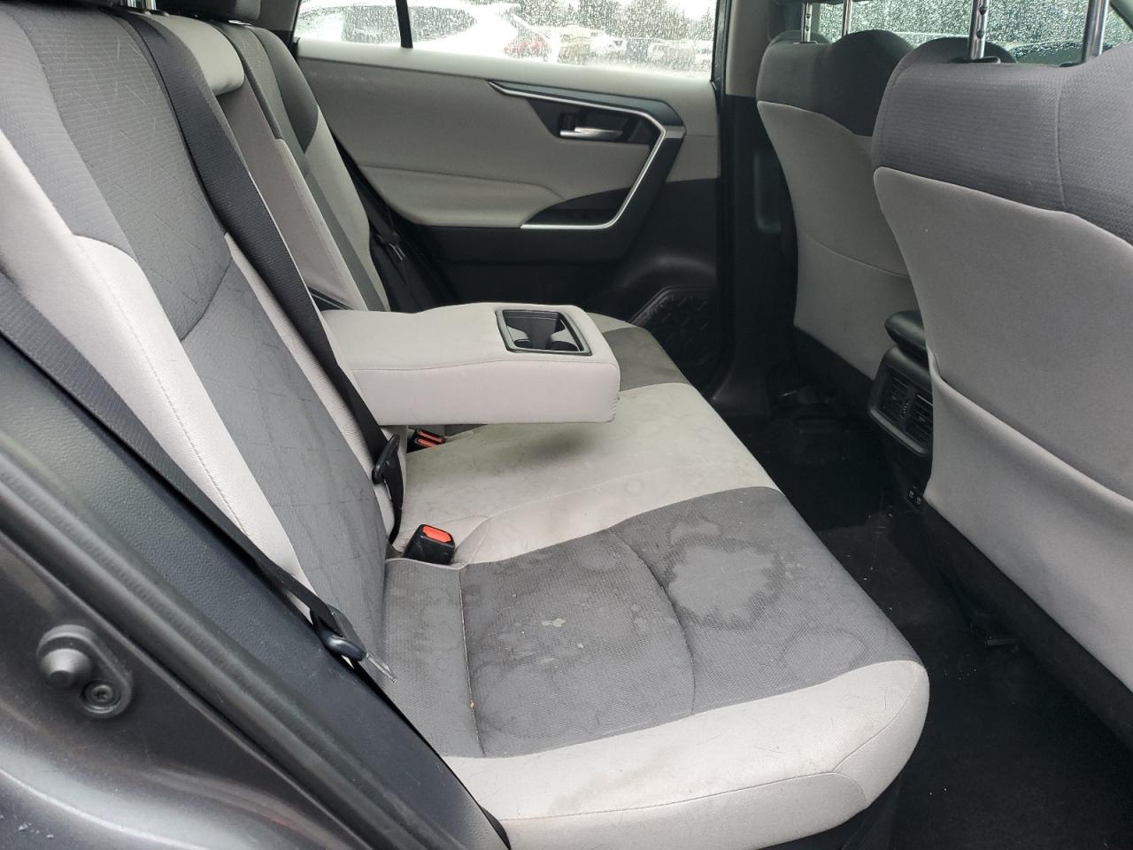 2019 Toyota RAV 4 - Image 11